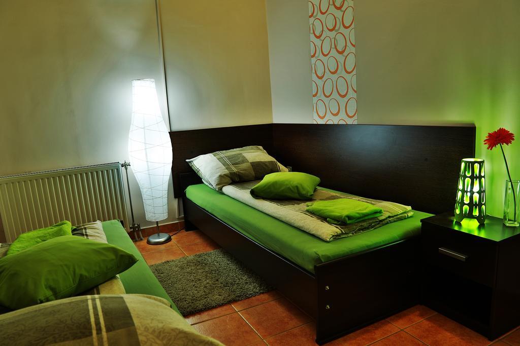 Aranyhid Vendeghaz Hotell Makó Rom bilde